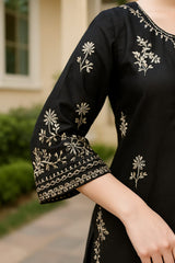 Golden Petals – Black 2PCS Elegance Edition