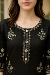 Golden Petals – Black 2PCS Elegance Edition